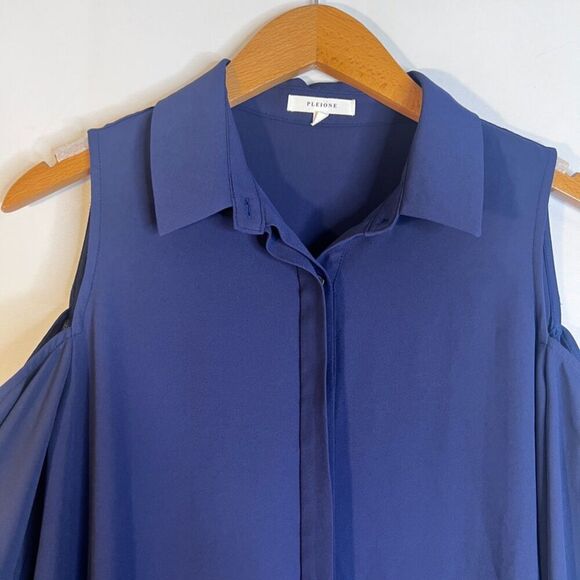 Pleione Navy Dressy Blouse Long Sleeve Cut Out Shoulder Button Front Size MD*** - Picture 3 of 10